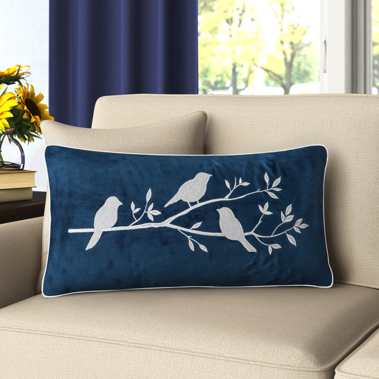 Throw pillows store birds